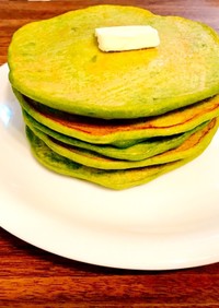 栄養いっぱい緑のホットケーキ