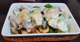 ブロッコリーの茎のチーズ焼き