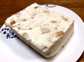 甘さ控えめあっさりバナナアイスケーキ