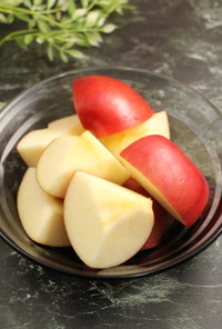 簡単！皮付きで食べる時の林檎の切り方