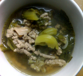 青菜とひき肉のエスニック・スープ