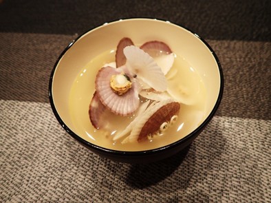 ホタテ稚貝のバタースープの写真