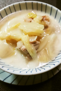 白菜と豚肉のクリームスープ