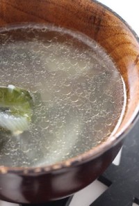 玉ねぎとわかめの韓国風スープ