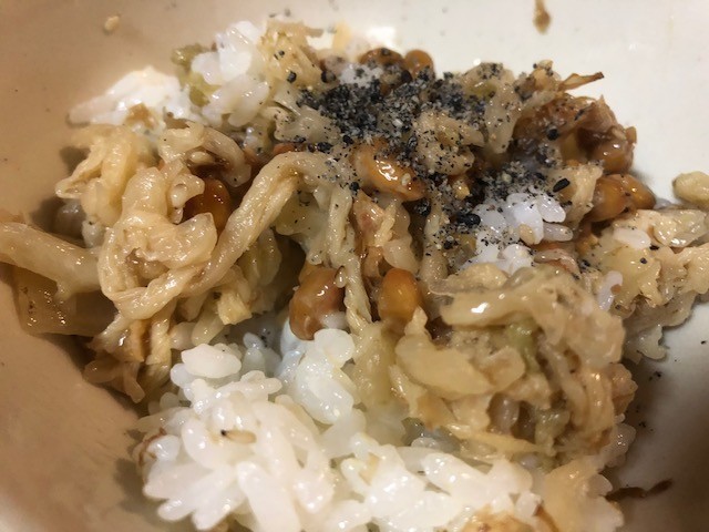 納豆と白菜の漬物のまぜご飯の画像