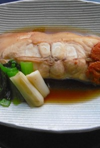 ナメタガレイの煮魚