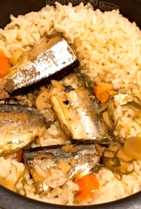 秋刀魚の缶詰で味決まる！炊き込みご飯
