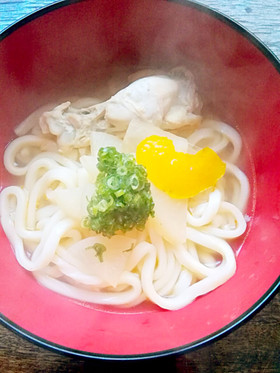 鶏ウイングのスープうどん