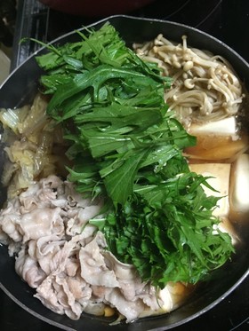 ささっと簡単温活*白菜と豚バラの生姜鍋