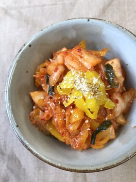 白菜キムチとたくあんのコクうま和え