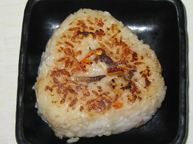 ちらし寿司deバター醤油焼きおにぎり♫♬の写真