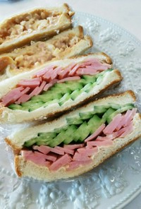 ハムときゅうりのサンドイッチ
