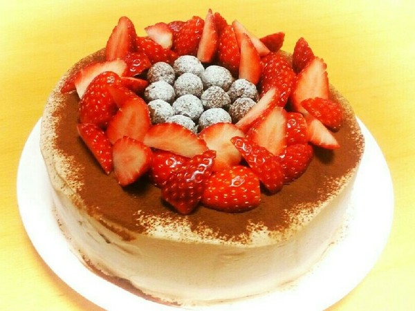 ふわふわチョコレートケーキ 生チョコのせ