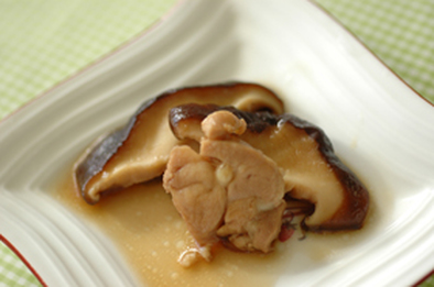 鶏腿肉と生椎茸のうま煮の写真