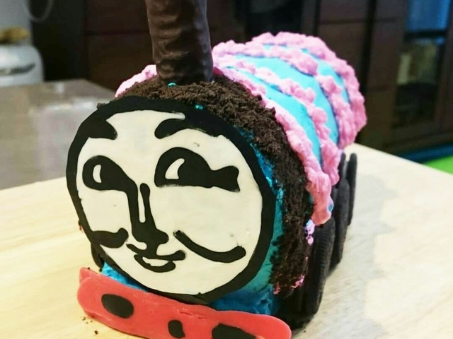 きかんしゃトーマスのゴードンロールケーキ レシピ 作り方 By ころころゆっこ クックパッド 簡単おいしいみんなのレシピが355万品 きかんしゃトーマスのゴードンロールケーキ レシピ 作り方 By ころころゆっこ クックパッド 簡単おいしいみんなのレシピが355万品