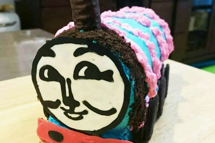 きかんしゃトーマスのゴードンロールケーキ レシピ 作り方 By ころころゆっこ クックパッド 簡単おいしいみんなのレシピが360万品