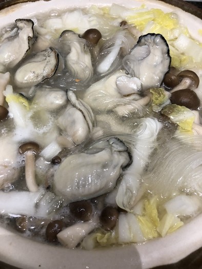簡単 牡蠣と白菜のシンプル鍋の写真