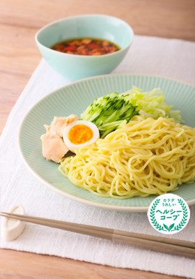トマトだれのサラダつけ麺
