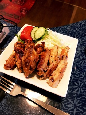 クレイジーソルトとニンニク醤油手羽先