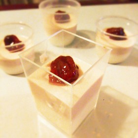 2層のまるごといちごムース