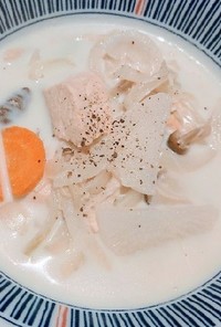 鮭と野菜のミルクスープ