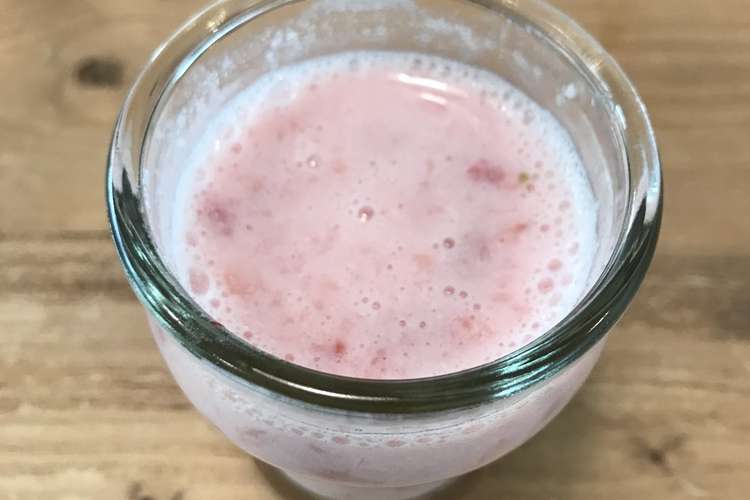 離乳食から 砂糖不使用レンチンいちご牛乳 レシピ 作り方 By ナナヲ クックパッド 簡単おいしいみんなのレシピが352万品