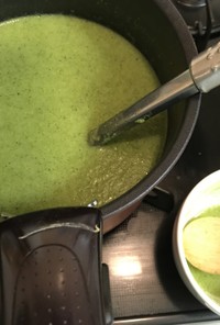アサリ出汁のグリーンスープ
