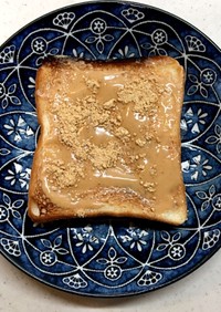 ピーナッツペースト＆きな粉のトースト