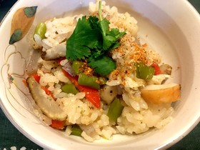 鶏肉無しで出来る!炊き込みご飯!