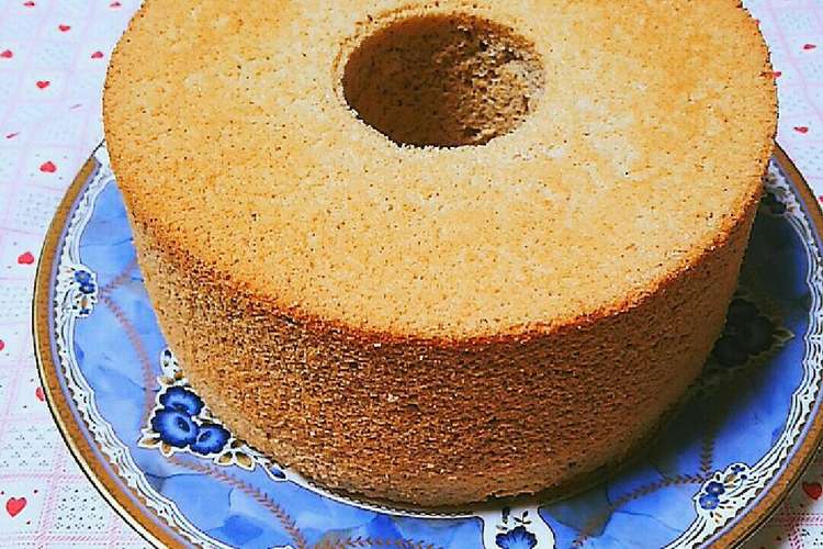 ふわふわ 黒糖シフォンケーキ レシピ 作り方 By Mimianko クックパッド 簡単おいしいみんなのレシピが353万品