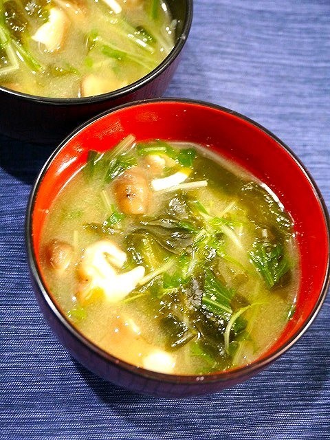 簡単！水菜と椎茸のお味噌汁☆鶏風味の画像