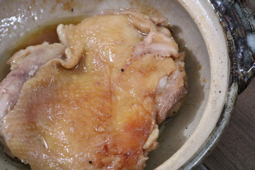 土鍋でチンする鶏の照り焼きの画像