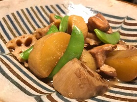 鶏肉と大根と蓮根の煮物