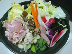 まるごと♥根野菜のトマトスープ鍋