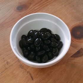 ダッチオーブンで黒豆煮