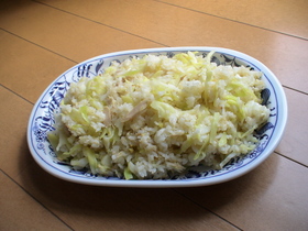 キャベツとツナの塩チャーハン