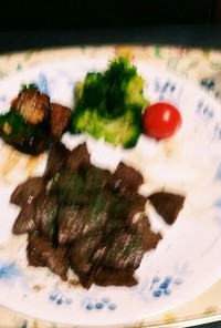 赤身の牛肉でコロコロステーキ(^q^)☺