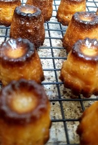 カヌレ（フランス・ボルドー地方の焼菓子）