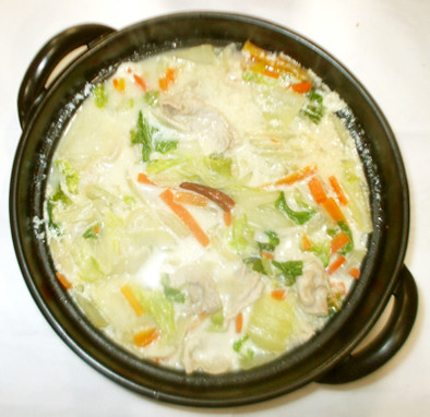 豆乳味噌鍋♪簡単な豚肉と白菜の豆乳鍋の写真