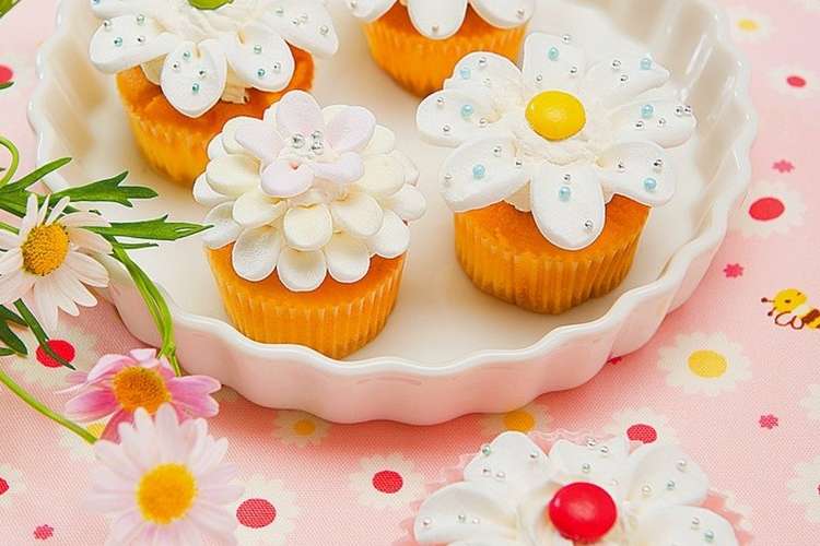 お祝いにピッタリ フラワーカップケーキ レシピ 作り方 By マシュマロのエイワ クックパッド