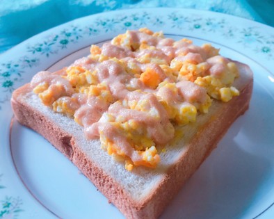 朝食に！明太マヨの卵トーストの写真