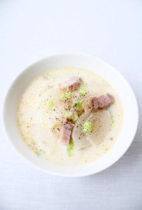 簡単スープ【かぶとベーコンのミルクスープ