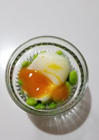 簡単★枝豆on温泉卵