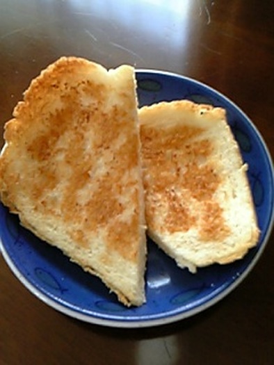 なんとなく懐かしい味◆砂糖醤油のトーストの写真