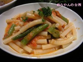 トマトに恋したマカロニ♪