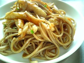 ひとりランチ♪ちくわ焼きそば