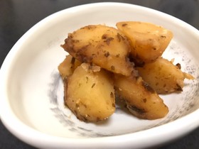 簡単味付け不要☆じゃがいもと塩昆布の煮物