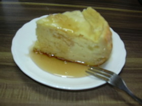 炊飯器で!洋酒と果肉入りのりんごケーキ