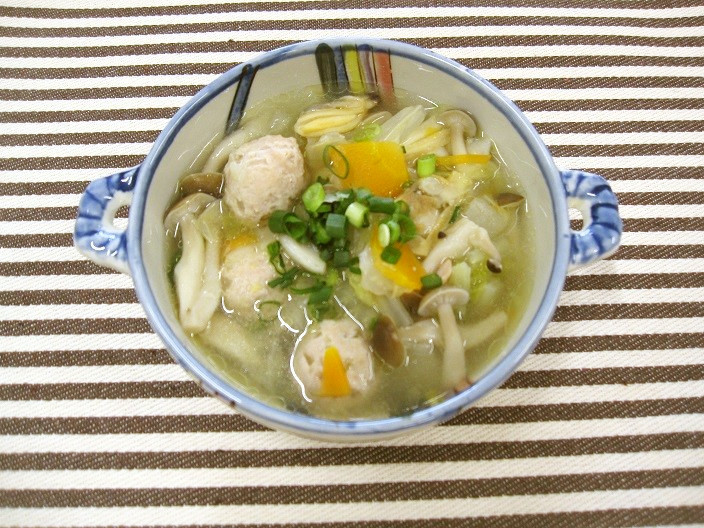 鮭の中骨肉団子と白菜スープの画像
