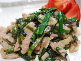 豚肉とニラのにんにくコショウ炒め